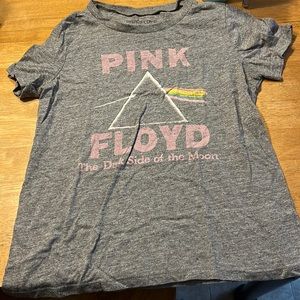 Grey Pink Floyd graphic tee